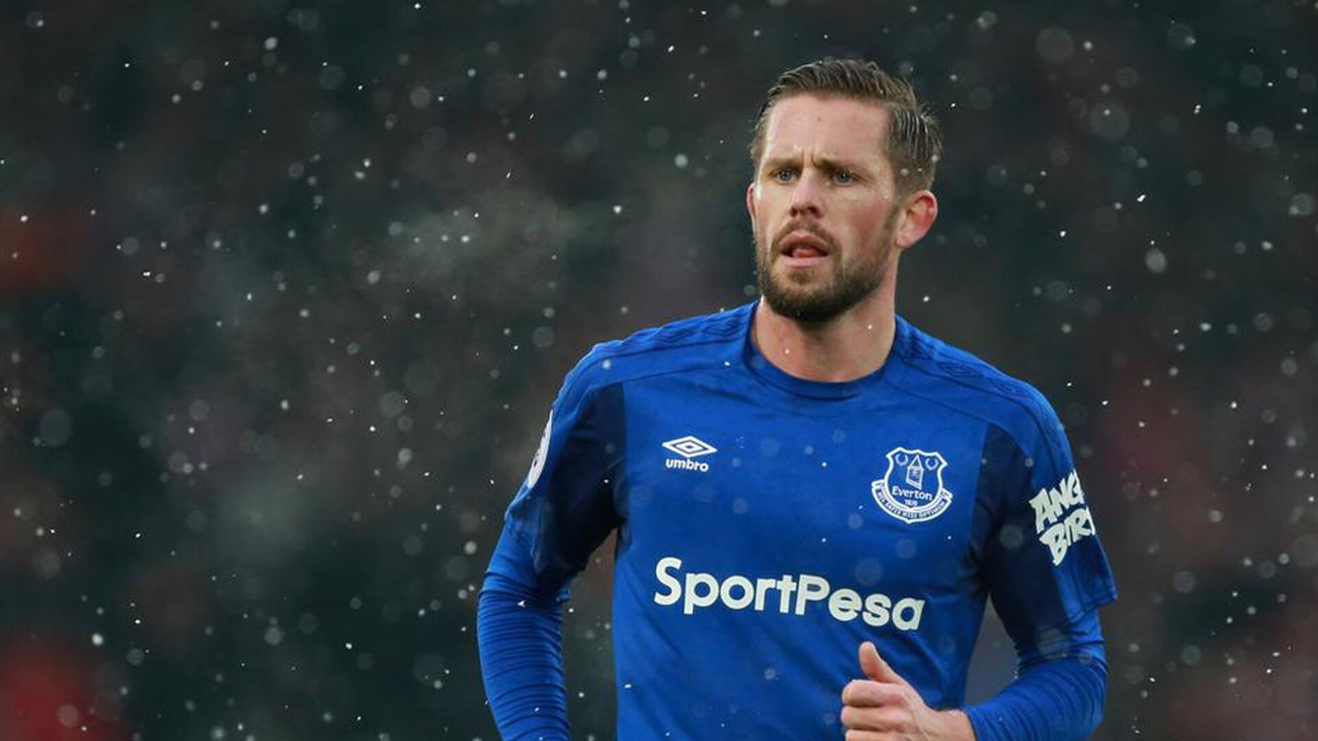 开云体育APP下载-欧冠“超级对决”：足球史上最激烈的宿命对决，欧洲冠军超级联赛和欧冠的区别