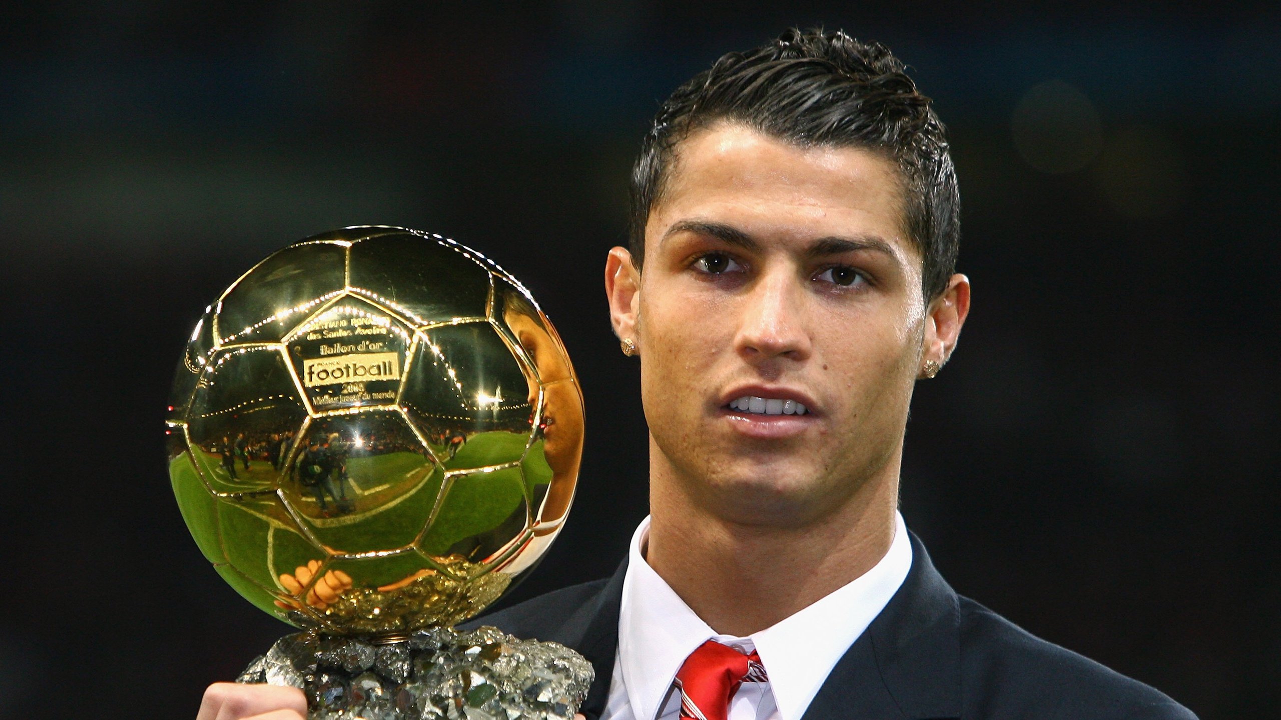 开云网址入口-足球狂热：全球最热的球迷聚会盘点，足球最火的人